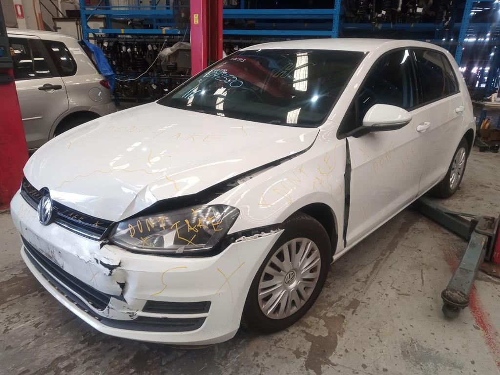 Volkswagen, Golf Left Taillight Gen 7 Hatch, Standard, Trendline/Comfortline, Non Led Type, Non Tinted Type, 12/12 03/17