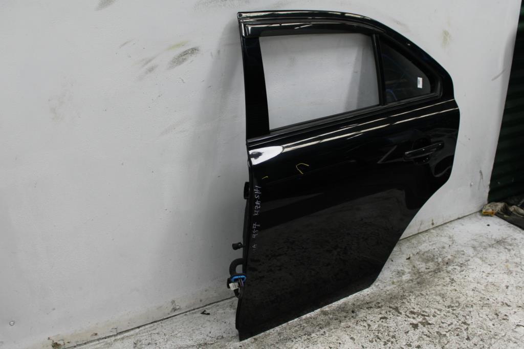 Used Suzuki, Kizashi Left Rear Door Non Mould Type Fr, 12/09 01/17 2013 – image 2 - All Good Parts