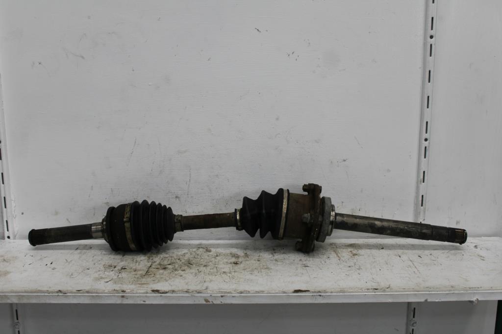 Used Mitsubishi, Delica Right Driveshaft Spacegear Front, 2.8, 4M40, 90 2001 – main images - All Good Parts