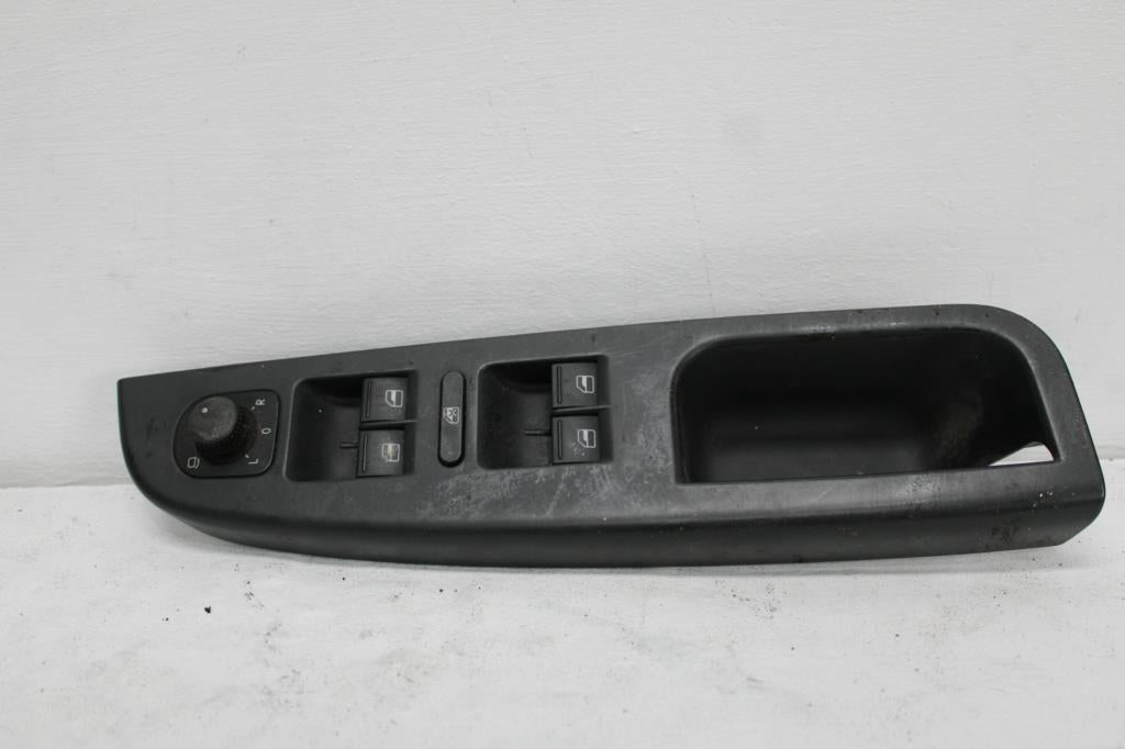 Used Volkswagen, Golf Power Window Switch Rh Front (Master Switch) 5Dr Hatch, Gen 5, 06/04 02/09 2008 – main images - All Good Parts