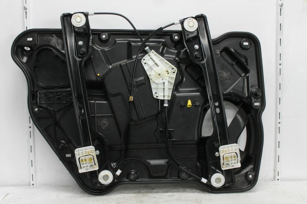 Used Fiat, Freemont Right Front Window Reg/Motor Jf 04/13 01/17 2014 – main images - All Good Parts