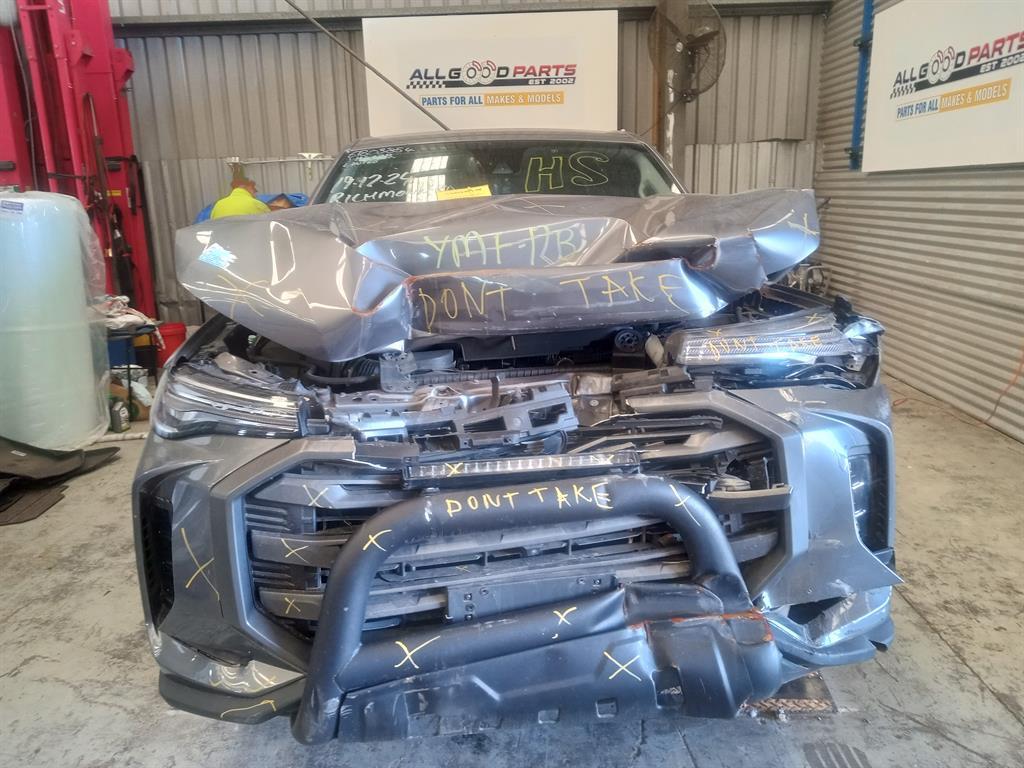 Used LDV, T60, Right Guard Sk8C, Non Flared Type, W/ Badge Vent Type, 09/21- 2022 – main images - All Good Parts