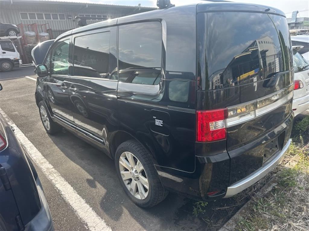 Mitsubishi, Delica, Right Headlamp 5Th Gen 07- (Import)