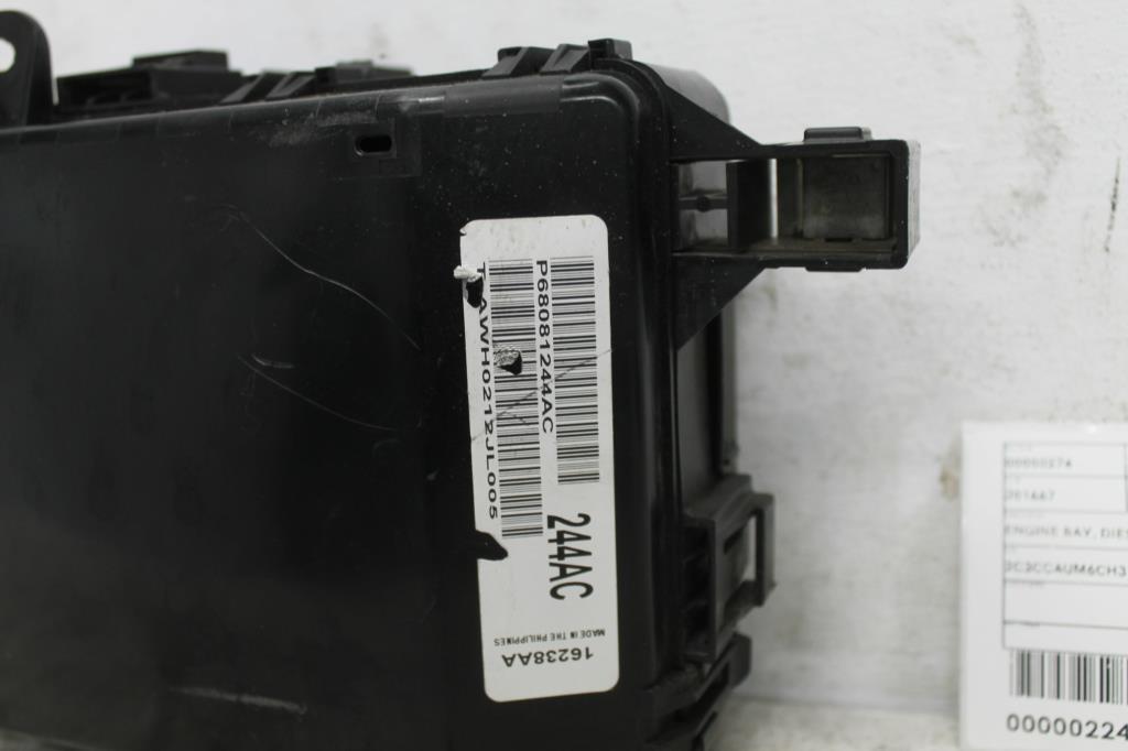 Used Chrysler, 300C Fuse Box Bay Diesel, Lx2, 12/11 12/14 2012 – image 2 - All Good Parts