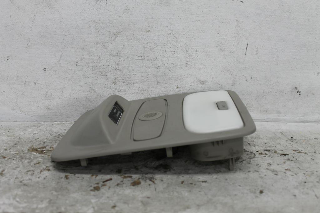 Used Renault, Clio Courtesy Light X98 09/13 10/19 2015 – image 2 - All Good Parts