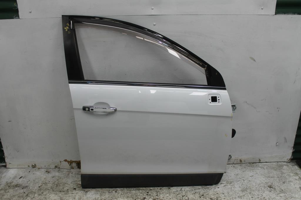 Used Holden, Captiva Right Front Door Cg Ls/Lt/Ltz (4Th Vin = C), W/ Keyless Entry Type, 12/13 06/18 2013 – main images - All Good Parts