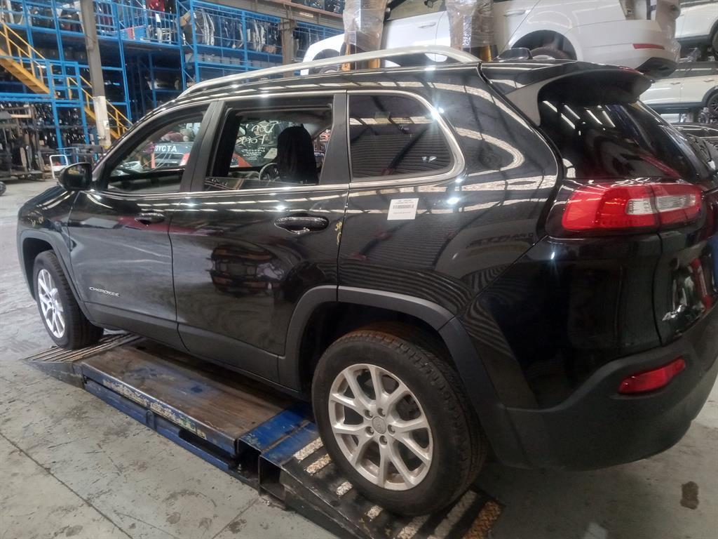 Jeep, Cherokee Right Indicator/Fog/Side Kl, Bumper Foglamp, Halogen, Standard Type, 02/14-03/18