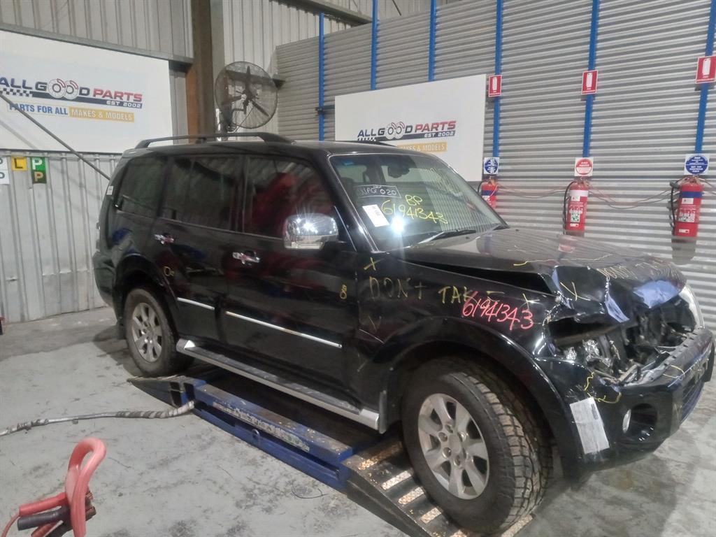 Mitsubishi, Pajero Left Indicator/Fog/Side Bumper Foglamp, Ns-Nw, 08/06-08/14