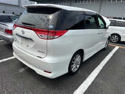 Toyota Tarago