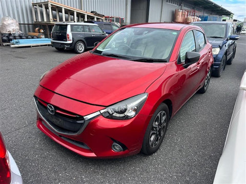 Mazda, 2 Right Taillight Dj, In Body, Hatch, W/ Led Type, Lens# 220-18373, 09/14-10/19