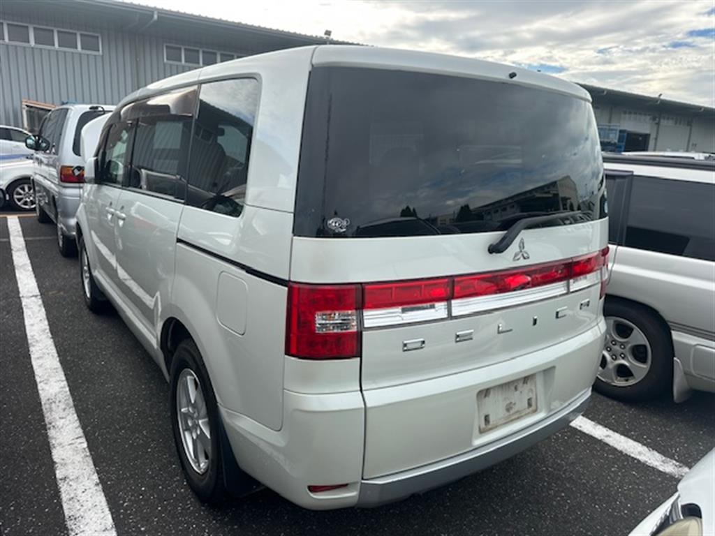 Mitsubishi Delica