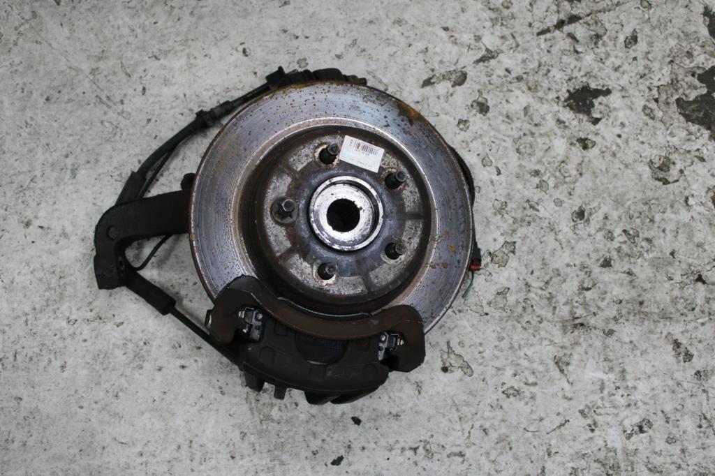 Used Jeep, Cherokee Right Front Hub Assembly Kj, W/ Abs Type, 09/01-11/07 2005 – main images - All Good Parts