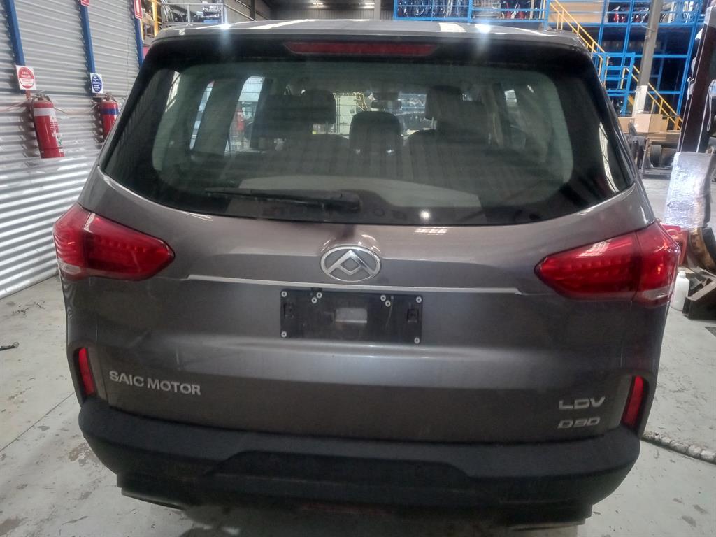 Ldv, D90 Left Guard Liner Sv9A, Front, 11/17-