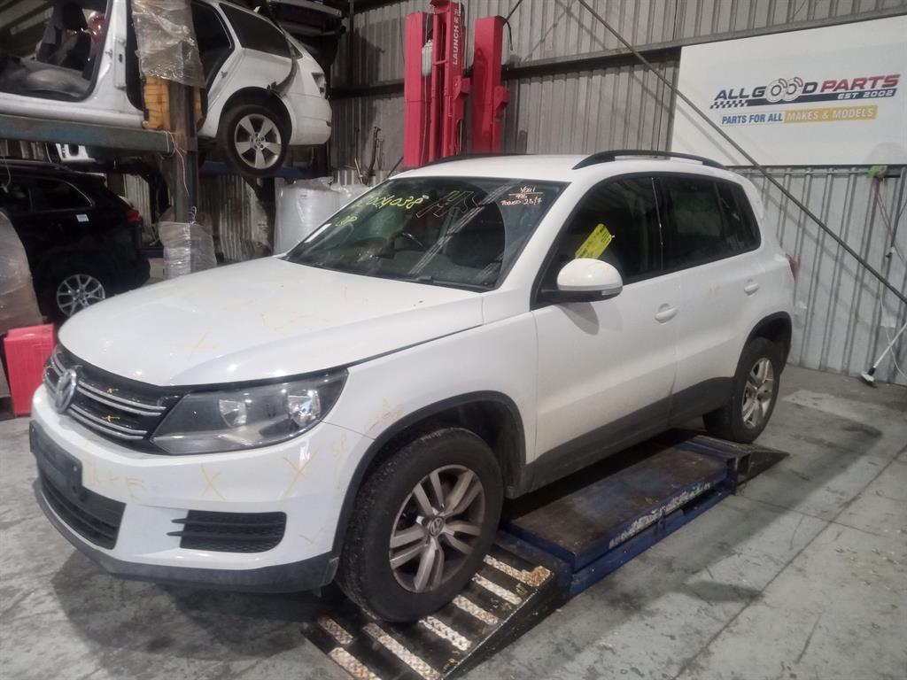 Volkswagen, Tiguan Wiper Motor Front, 5N, 05/08-08/16