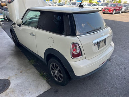 Mini, Cooper Right Taillight R56/R57, Hatch/Cabrio, Red Indicator With Amber Ring Type, 10/10-05/15