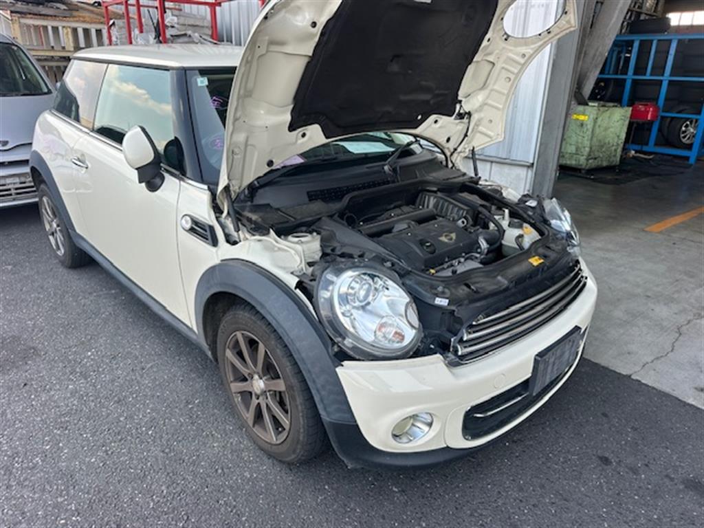 Mini, Cooper Right Taillight R56/R57, Hatch/Cabrio, Red Indicator With Amber Ring Type, 10/10-05/15