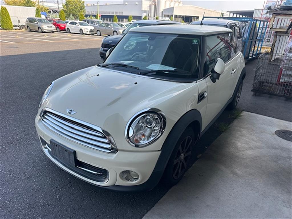 Mini, Cooper Right Taillight R56/R57, Hatch/Cabrio, Red Indicator With Amber Ring Type, 10/10-05/15