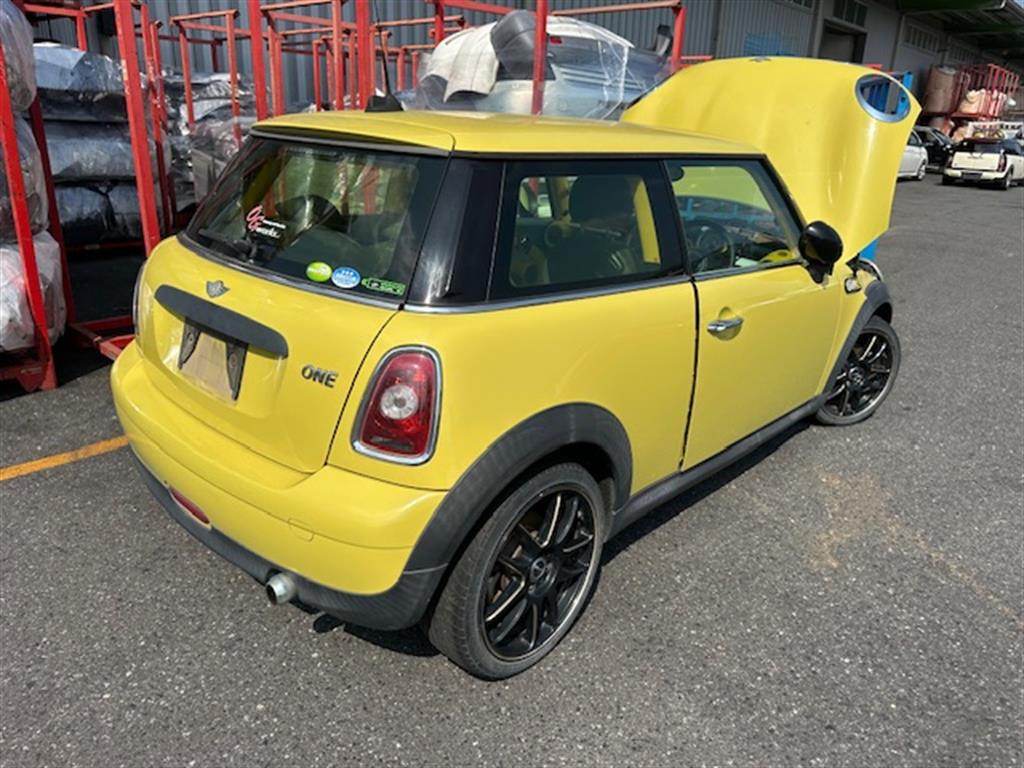 Mini, Cooper Left Taillight R56/R57, Hatch/Cabrio, Clear Indicator Non Red Centre Type, 10/10-05/15