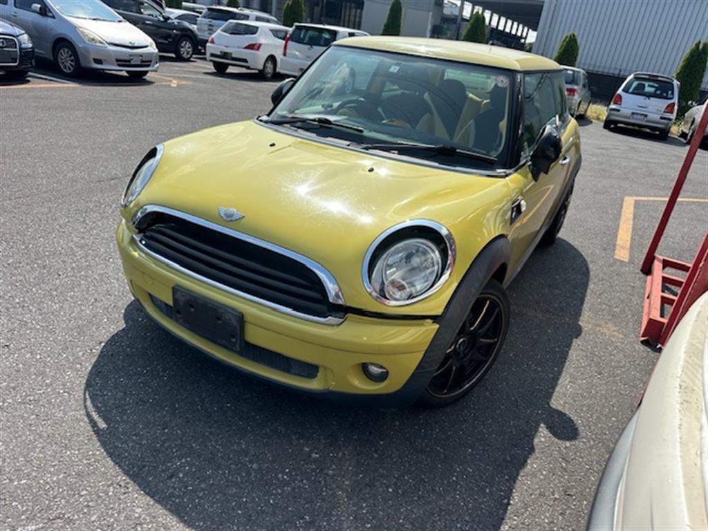 Mini, Cooper Left Taillight R56/R57, Hatch/Cabrio, Clear Indicator Non Red Centre Type, 10/10-05/15