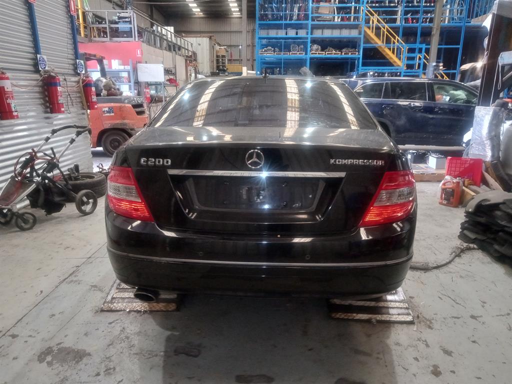 MERCEDES C CLASS FRONT BUMPER W204/S204, CLASSIC, W/ PARK SENSOR & H/LAMP WASHER TYPE, 07/07-03/10