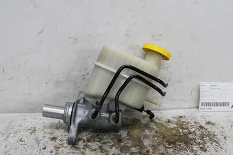 Jeep, Cherokee Master Cylinder Kl 06/14 11/22