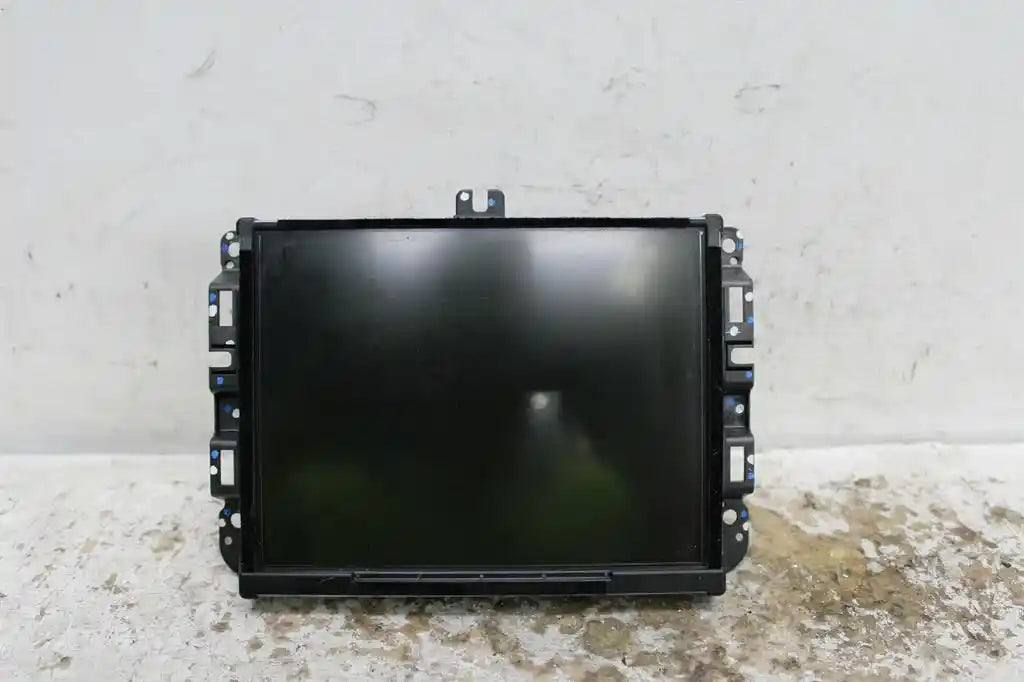 Used Jeep, Cherokee Stereo/Head Unit Kl Head Unit W/ Display Unit 8.4 Touchscreen W/ Sat Nav Type 02/14 11/22 2015 – image 1 - All Good Parts