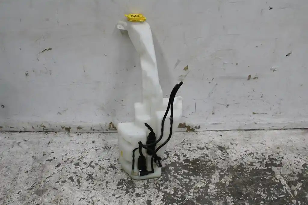Used Jeep, Cherokee Washer Bottle Kl 02/14 03/18 2015 – image 1 - All Good Parts