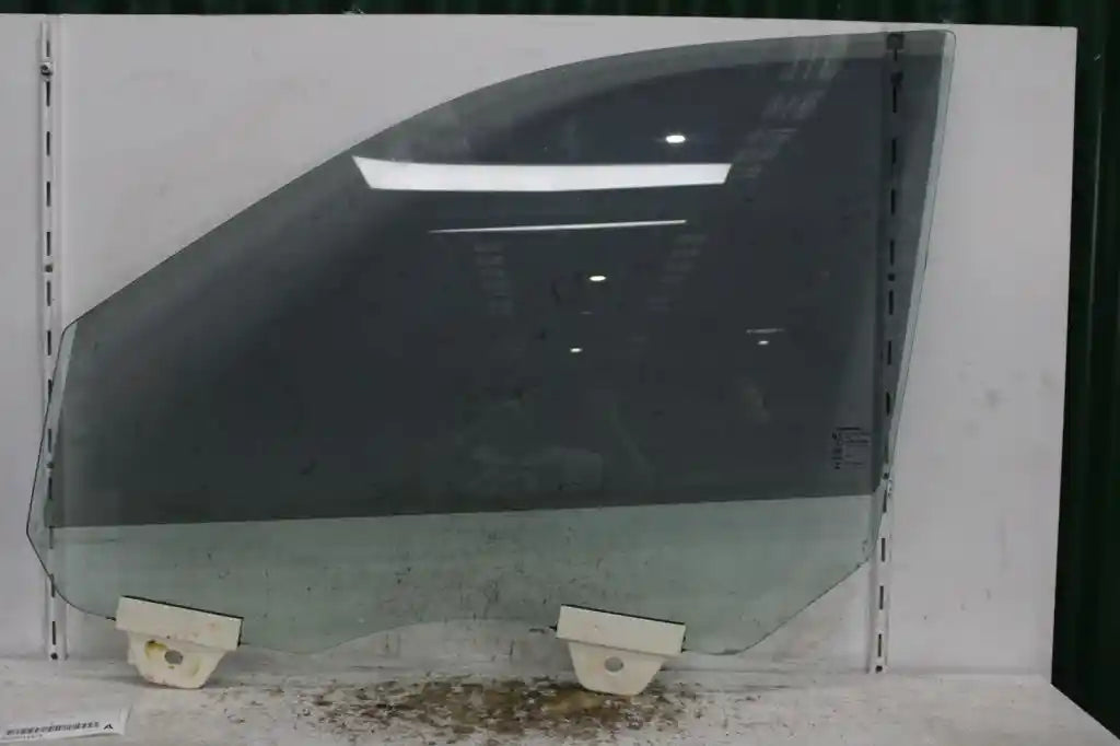 Used Jeep, Grand Cherokee Left Front Door Window Wk Laminated 10/10 02/22 2014 – image 1 - All Good Parts