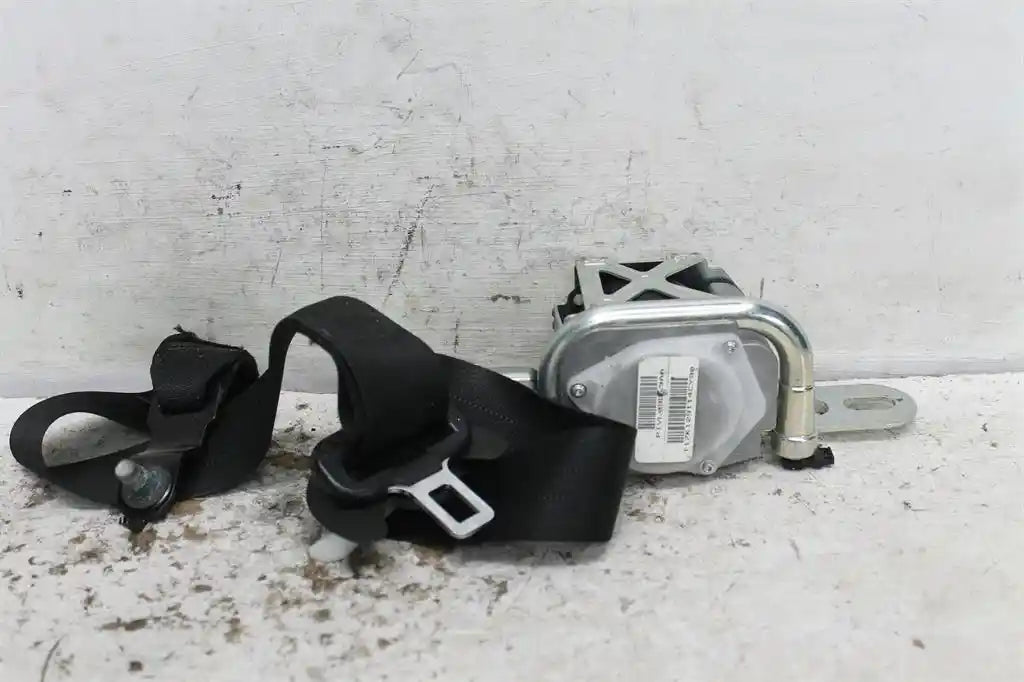 Used Jeep, Grand Cherokee Seat Belt Lh Front Seat Belt Only Wk 09/12 08/18 2012 – image 1 - All Good Parts