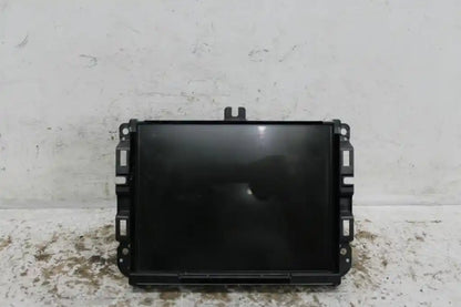 Used Jeep, Grand Cherokee Stereo/Head Unit Display Unit Only Uconnect 8.4In Sat Nav Type Wk 04/13 09/16 2014 – image 1 - All Good Parts