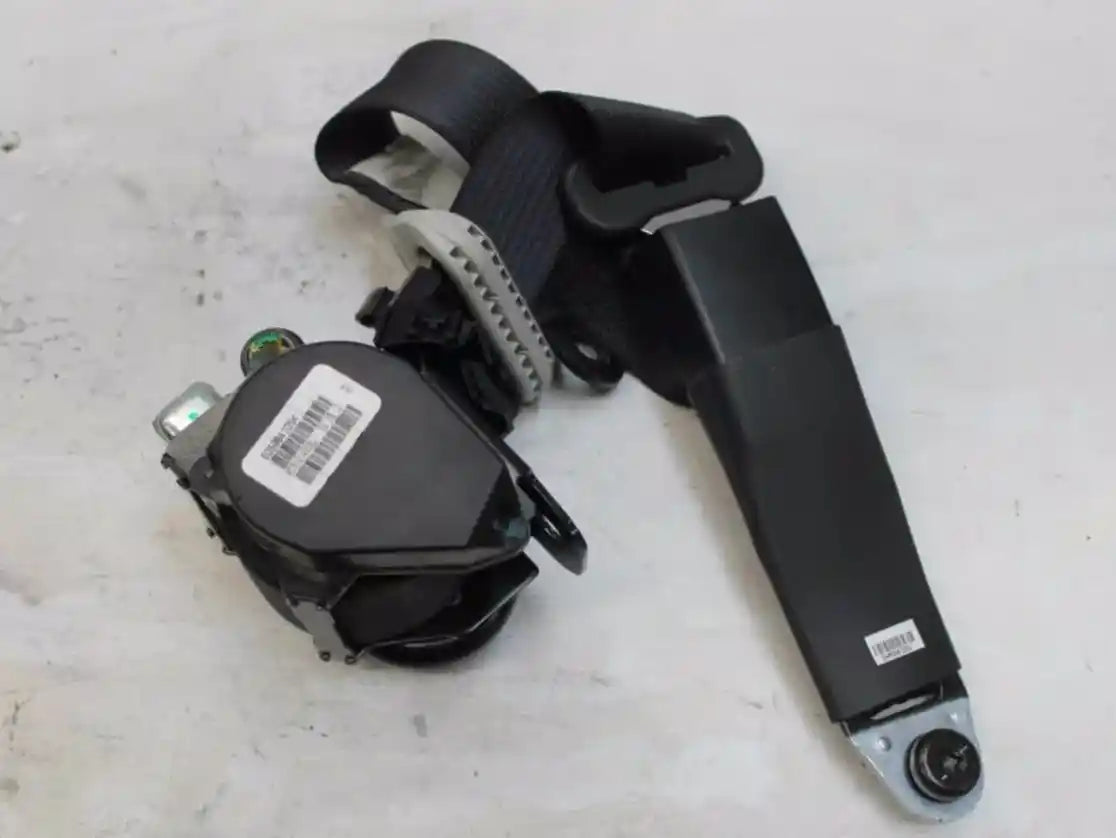 Used Jeep, Patriot Seat Belt Lh Front Assy (Belt And Stalk) Mk 08/07 12/16 2014 – main images - All Good Parts