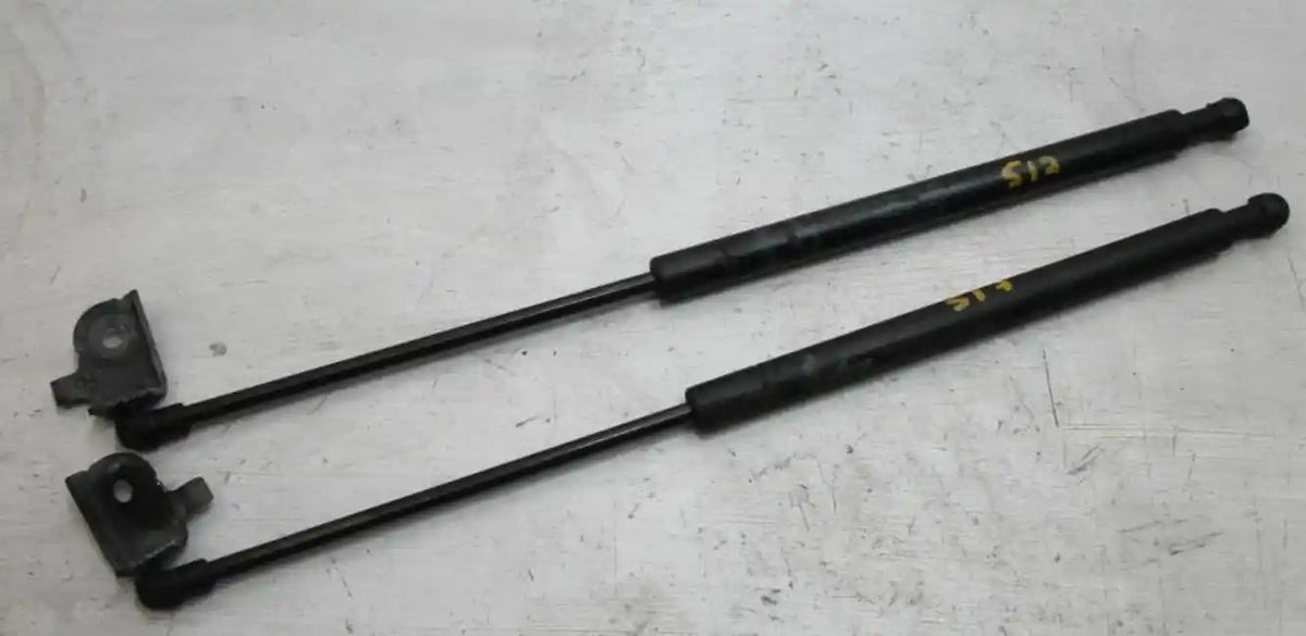 Used Lexus, IS250/IS250C Bonnet Hinge/Strut IS250/IS250C/Is350, Strut (Pair), Gse20R/Gse21R, 11/05-12/14 J05982A 2006 – main images - All Good Parts