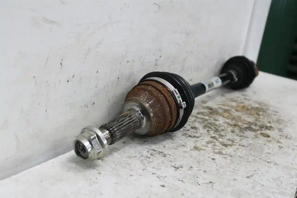 Used MG, Zs Left Driveshaft Azs1 Auto T/M Petrol 1.5 09/17 2023 – image 1 - All Good Parts