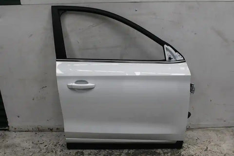 MG, Zs Right Front Door Azs1 09/17