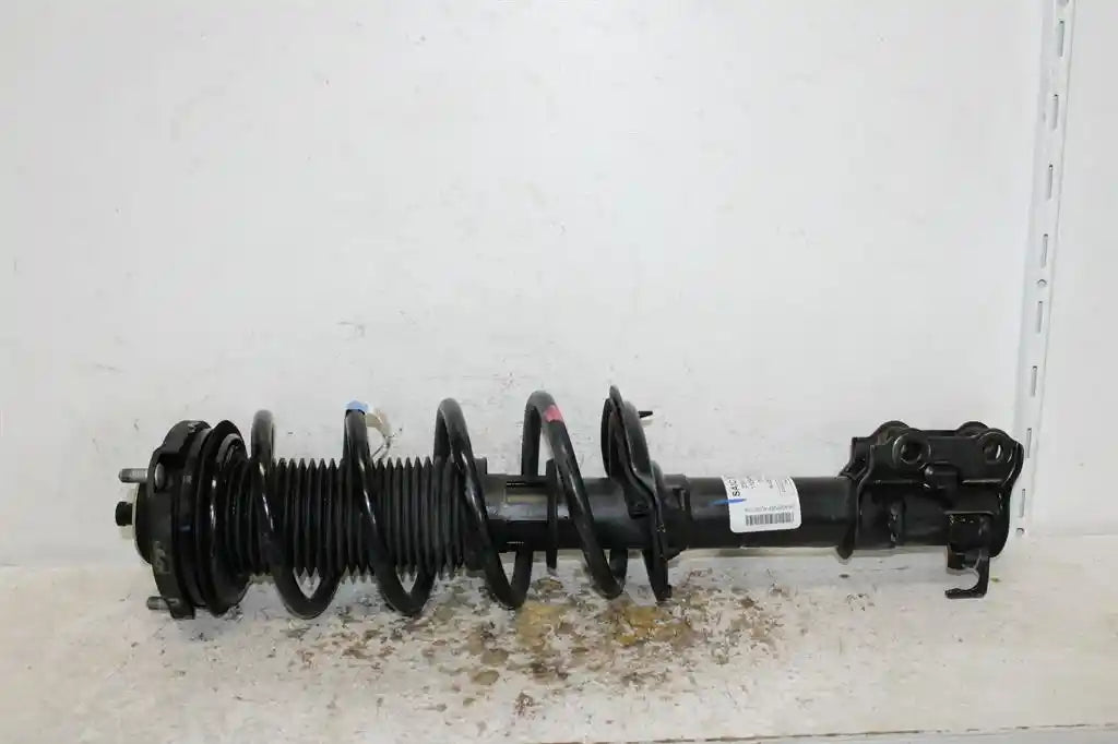Used MG, Zs Right Front Strut Azs1 09/17 2023 – image 1 - All Good Parts