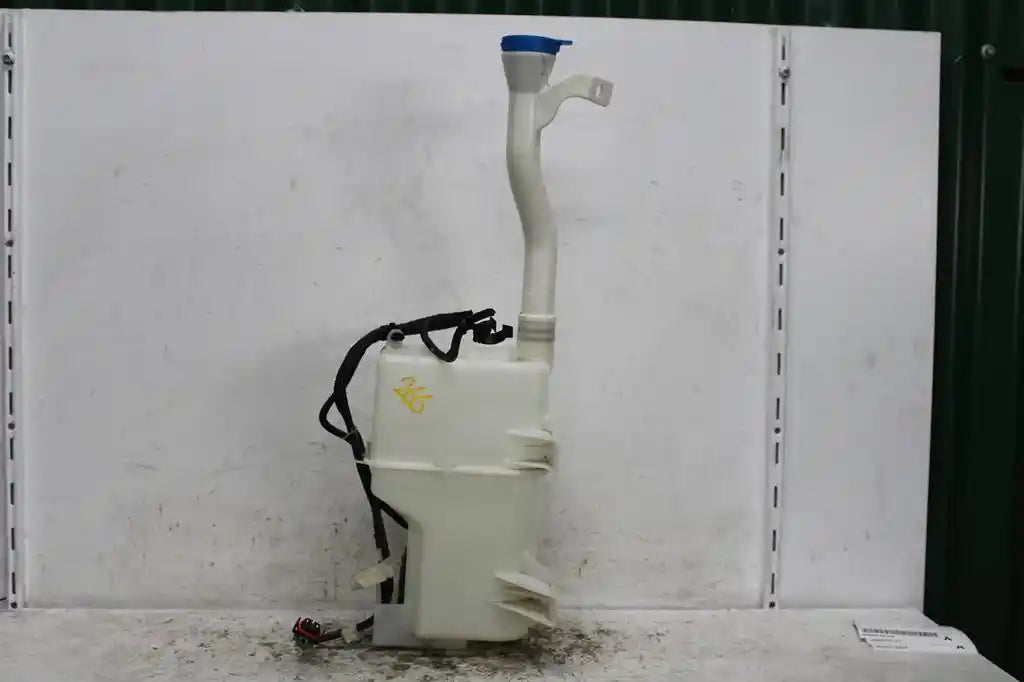 Used MG, Zs Washer Bottle Azs1 09/17 2023 – image 1 - All Good Parts