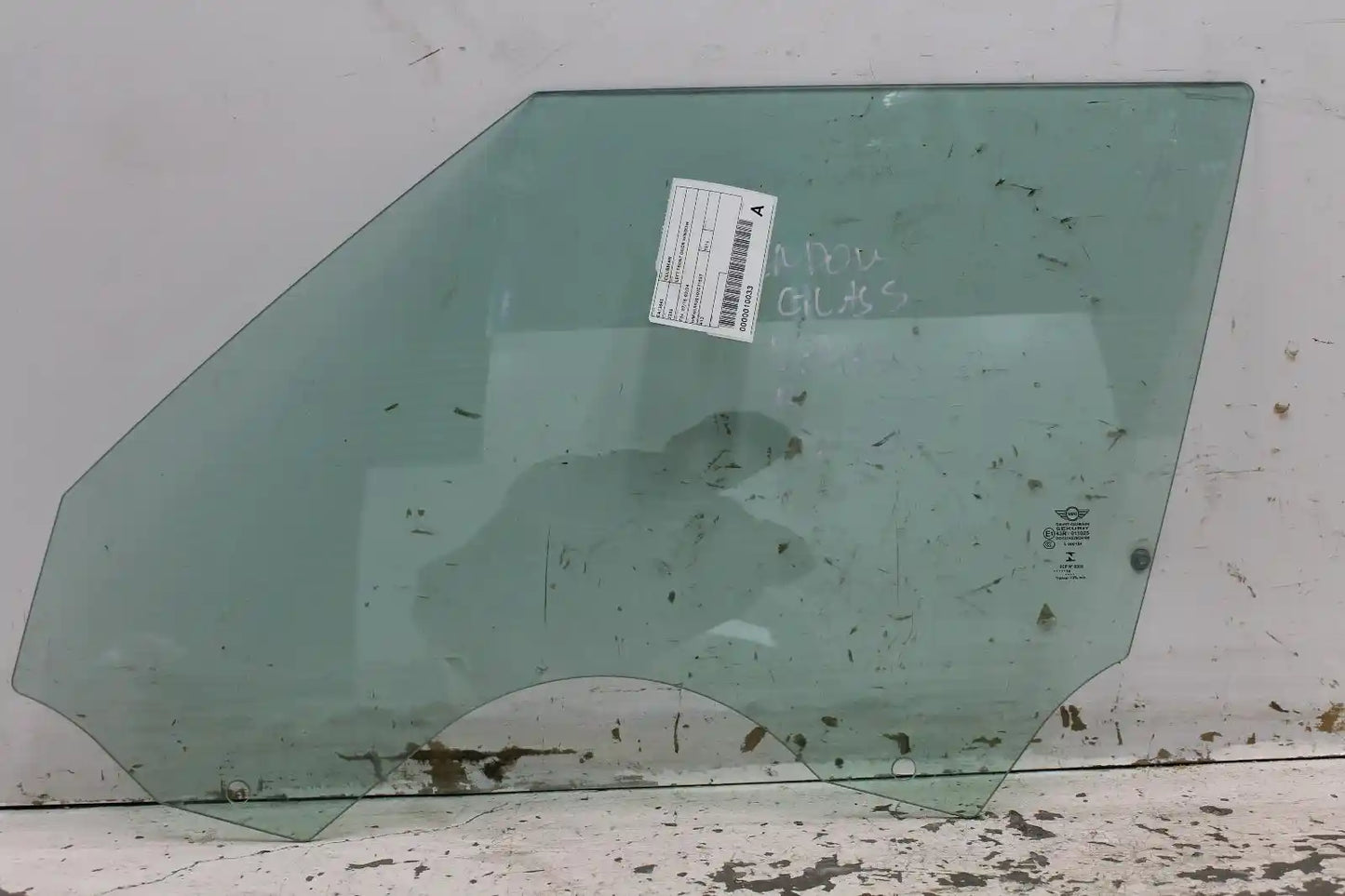 Used MINI, Clubman Left Front Door Window F54 07/15 02/24 2016 – image 1 - All Good Parts