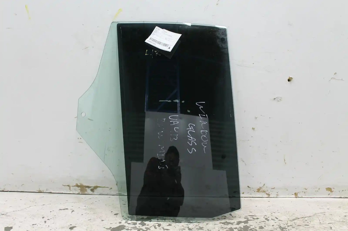 Used MINI, Clubman Left Rear Door Window F54 07/15 02/24 2016 – image 1 - All Good Parts