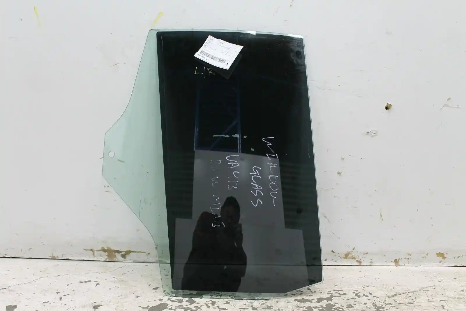 Used MINI, Clubman Left Rear Door Window F54 07/15 02/24 2016 – image 1 - All Good Parts