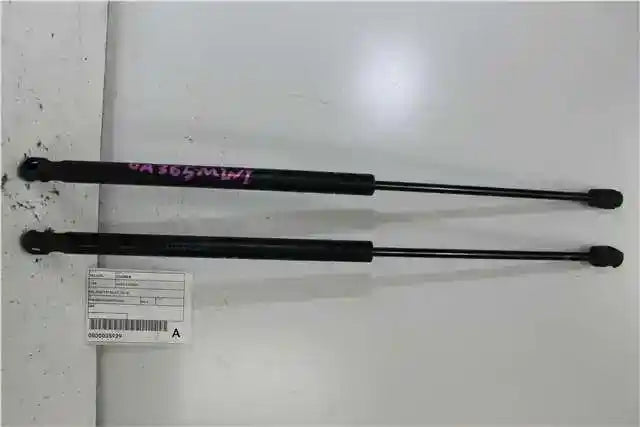 Used MINI, Cooper Hatch Strut R55/R56/R57 03/07 12/15 2010 – image 1 - All Good Parts