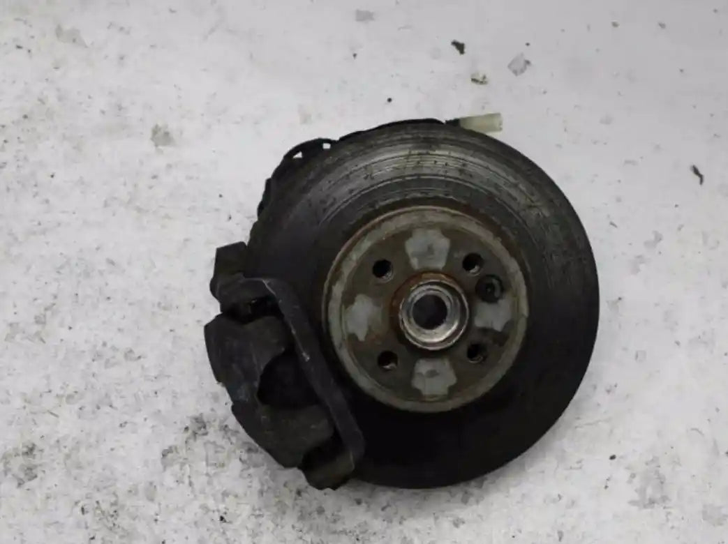 Used MINI, Cooper Left Front Hub Assembly R55/R56/R57, Wagon/3Dr Hatch/Cabrio, 03/07-05/15 J15153 2012 – main images - All Good Parts