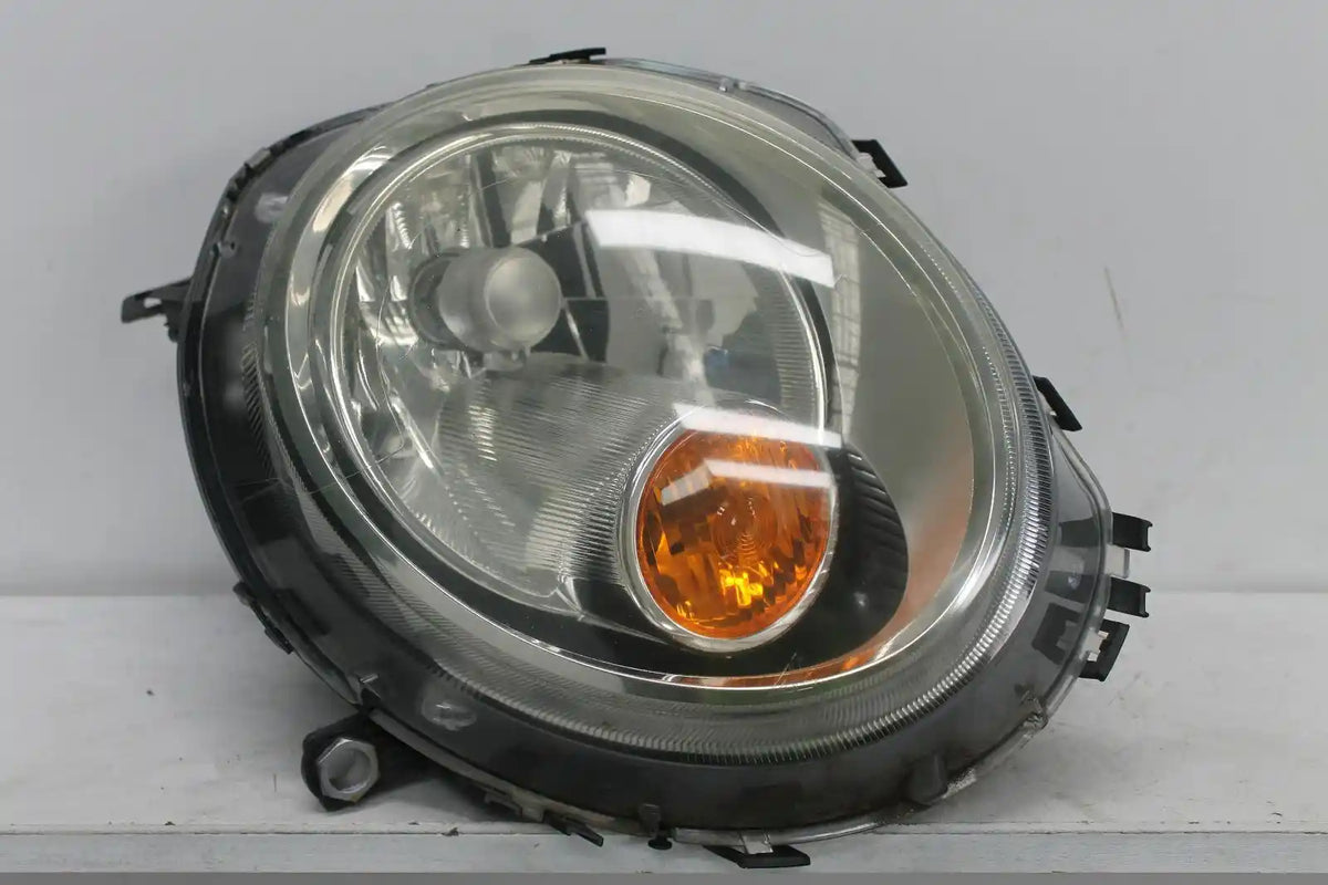 Used MINI, Cooper Right Headlamp R55/R56/R57 Halogen Yellow Turn Indicator Type 03/07 05/15 2007 – main images - All Good Parts