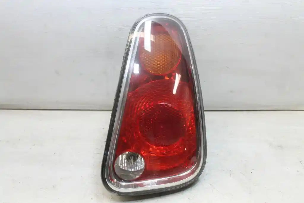 Used MINI, Cooper Right Taillight R50/R53, Hatch, Amber Indicater At Top, 07/04-10/06 J1203 2005 – main images - All Good Parts