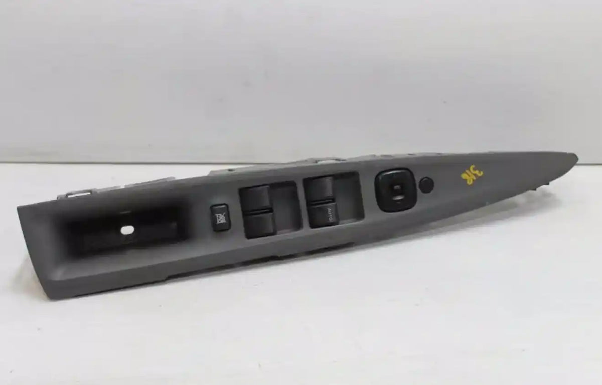 Used Mazda, 2 Power Window Switch Rh Front (Master Switch) Dy2 Series 06/05 08/07 2006 – main images - All Good Parts