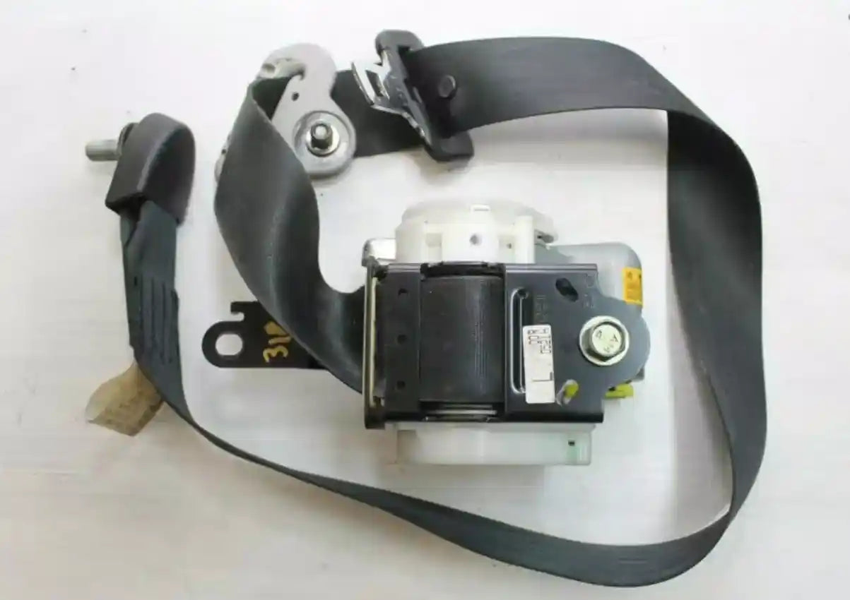 Used Mazda, 2 Seat Belt Rh Front Seat Belt Only Black Dy 12/02 08/07 2006 – main images - All Good Parts