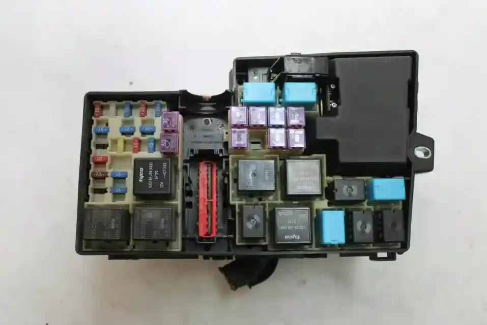 Used Mazda, CX7 Fuse Box, Er, 11/06-02/12 J54630 2007 – image 2 - All Good Parts