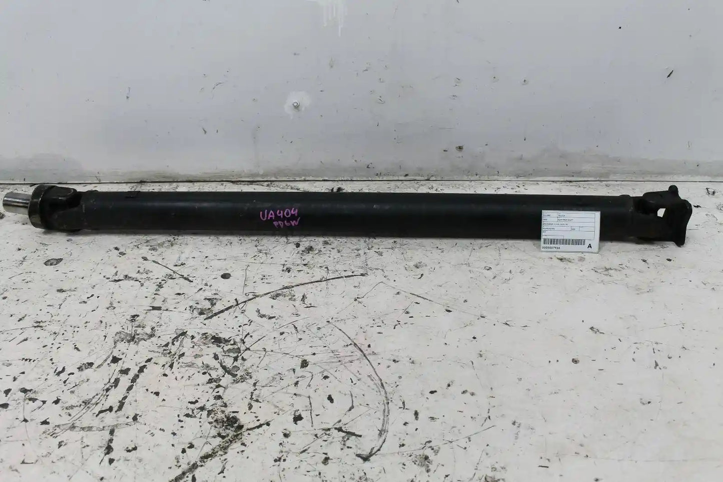 Used Mitsubishi, Delica Rear Prop Shaft Spacegear 3.0 V6 6G72 90 2000 – image 1 - All Good Parts