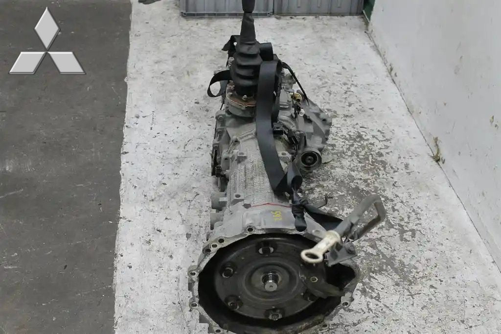 Used Mitsubishi, Delica Trans/Gearbox Auto 4Wd Diesel 2.8 4M40 Turbo No Transfer Case V4A51 06/97 2001 – main images - All Good Parts