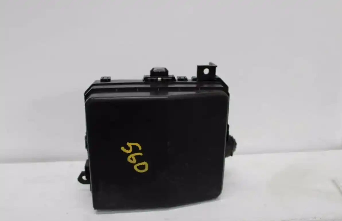 Mitsubishi, Outlander Fuse Box, Zg, 11/06-09/09 J4250
