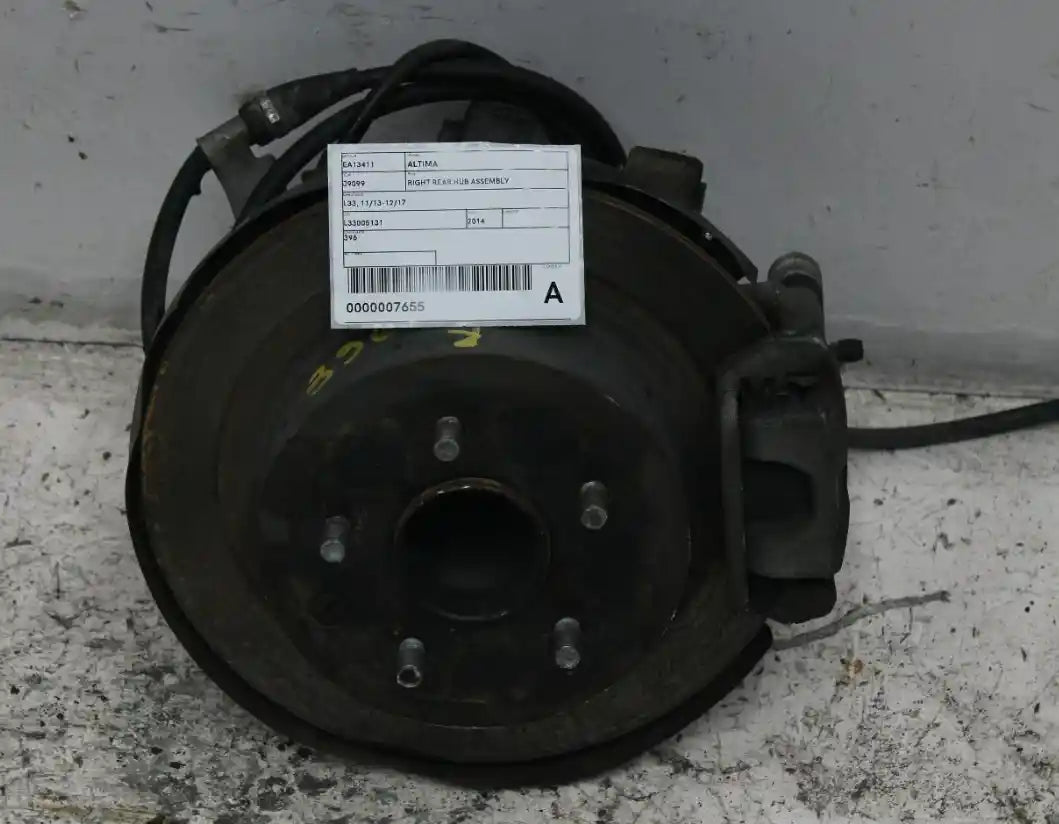 Used Nissan, Altima Right Rear Hub Assembly L33 11/13 12/17 2014 – image 1 - All Good Parts